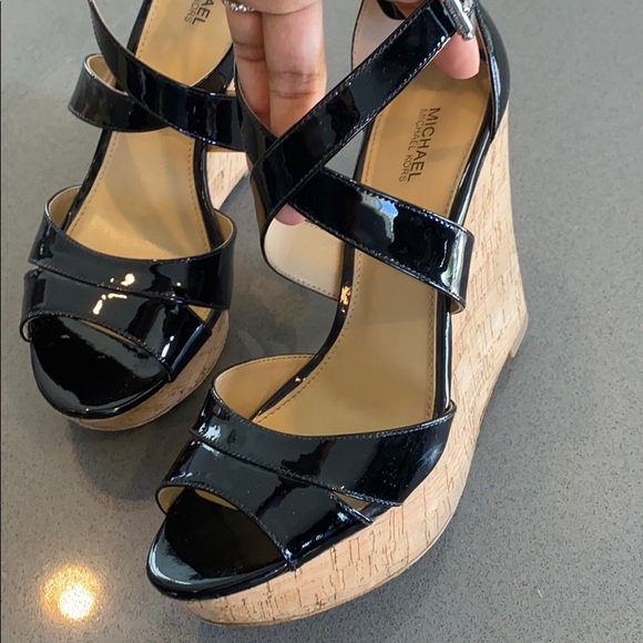 Michael Michael Kors Black Patent Wedges, Size 8 - Picture 7 of 11